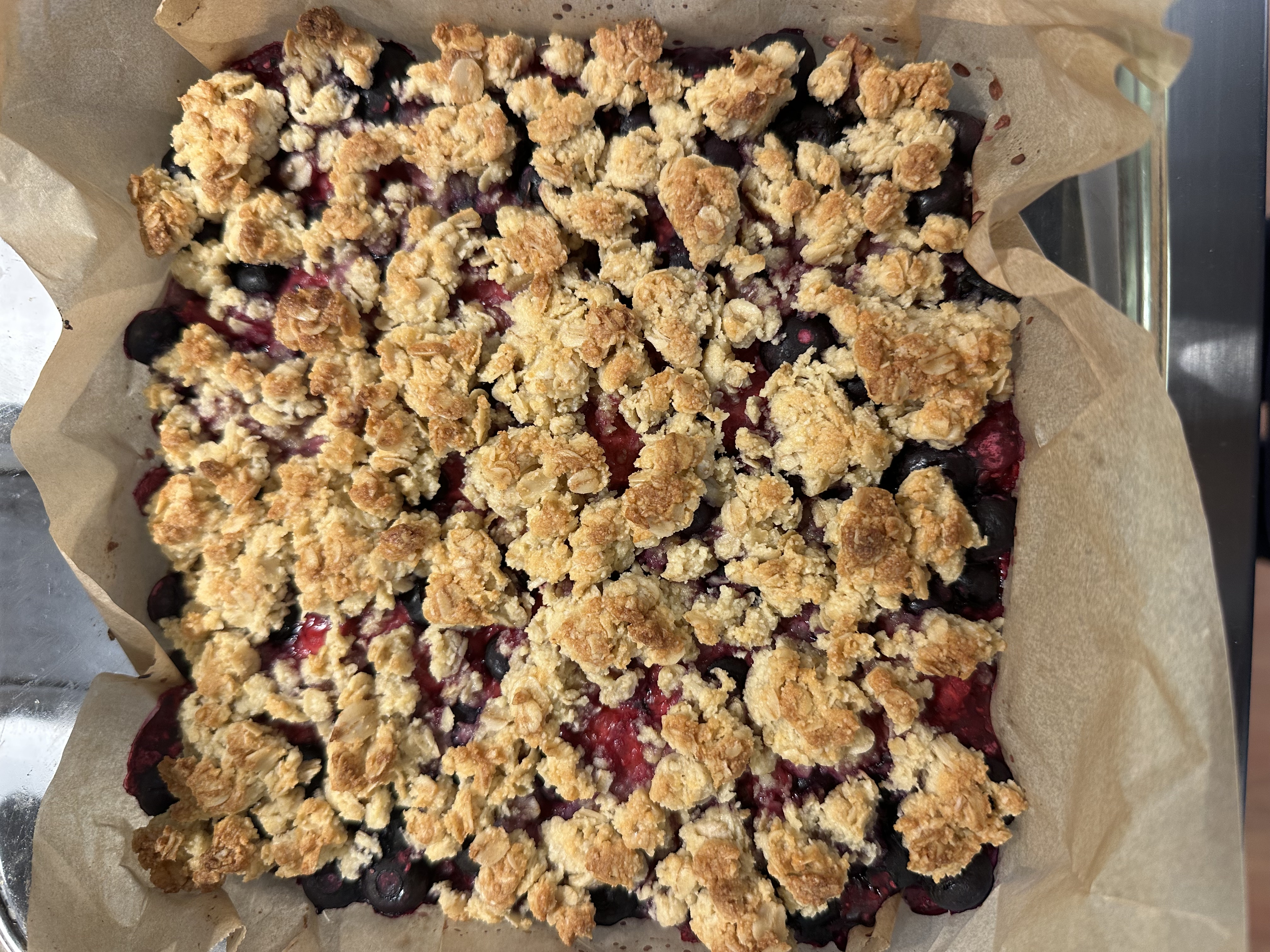 Berry Crumble Bars